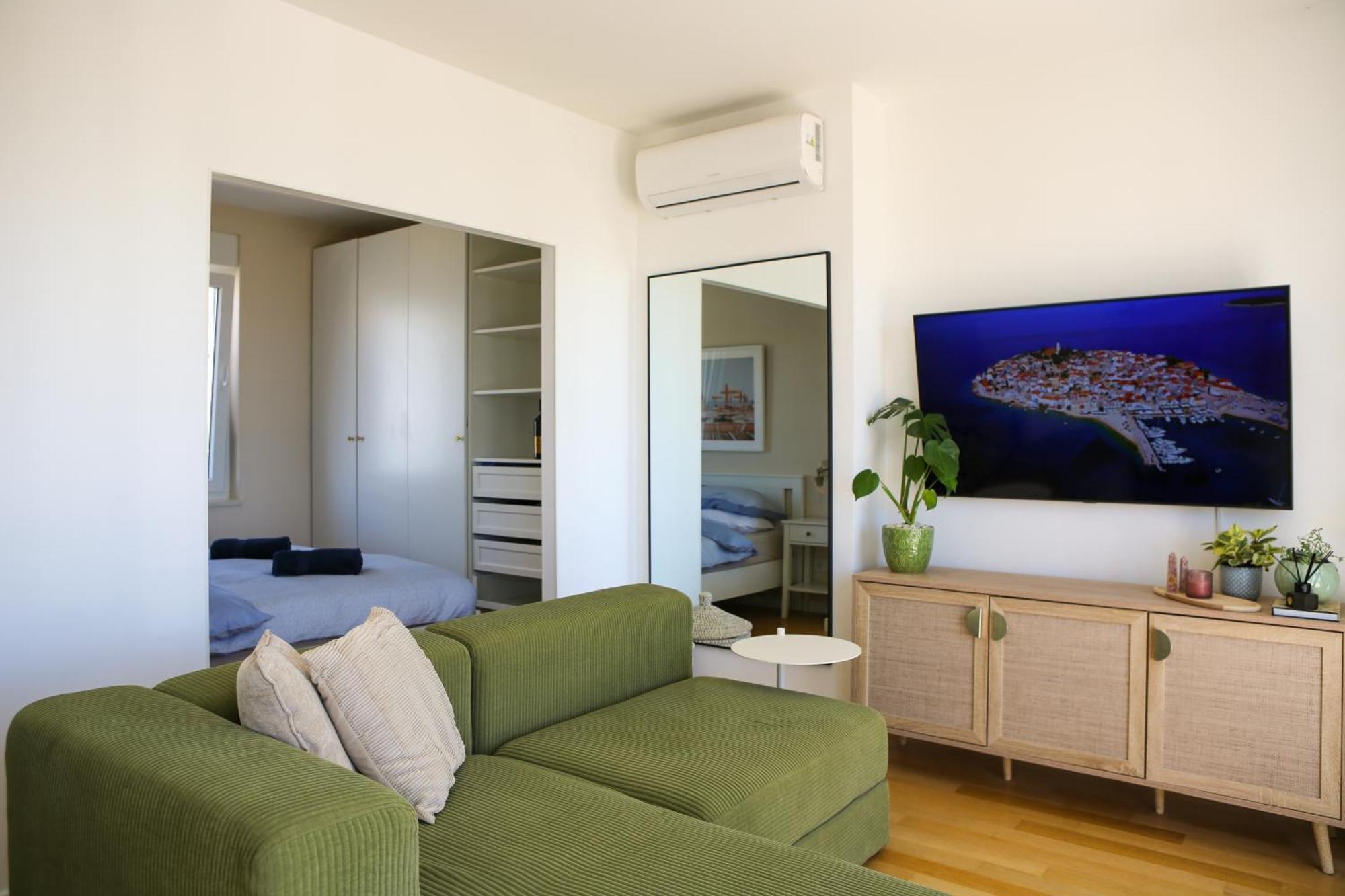 Kiki'S Sea View Studio Split Room photo